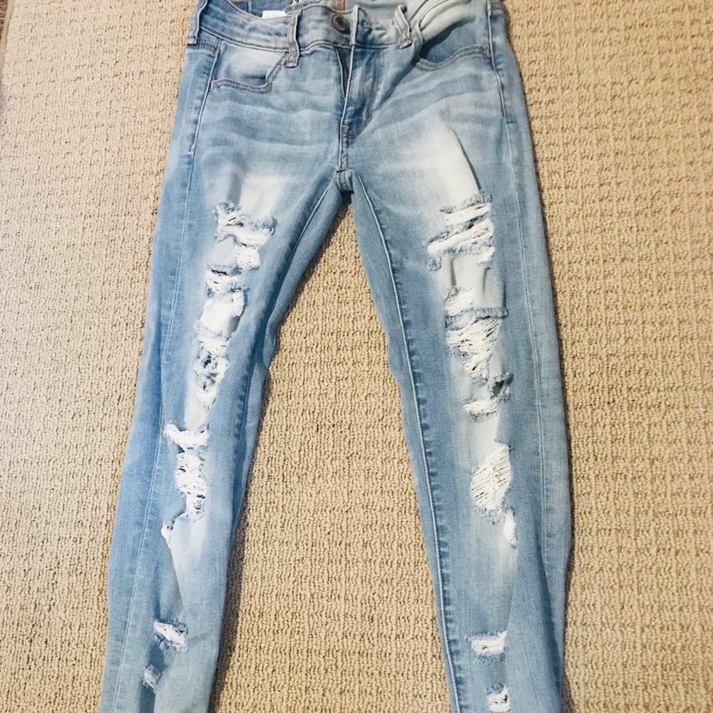 American Eagle  Ripped Jeans